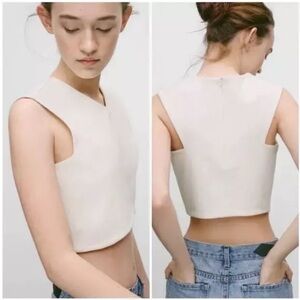 Talula Aritizia Manzanita Cropped Tank in White - Size XS